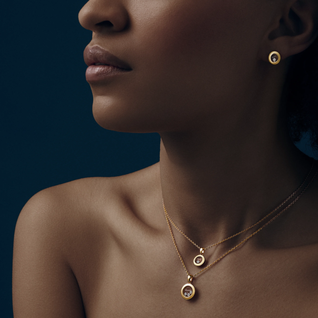 Happy diamonds icons white earrings and yellow gold necklace