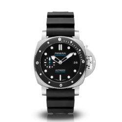 panerai submersible PAM00683-1