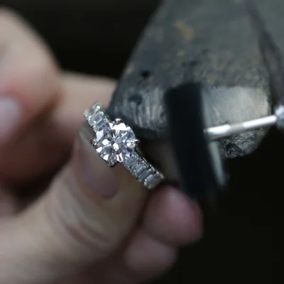Entretien spécifique selon le type de bijoux