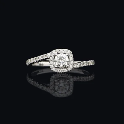 What is the meaning of a promise ring?