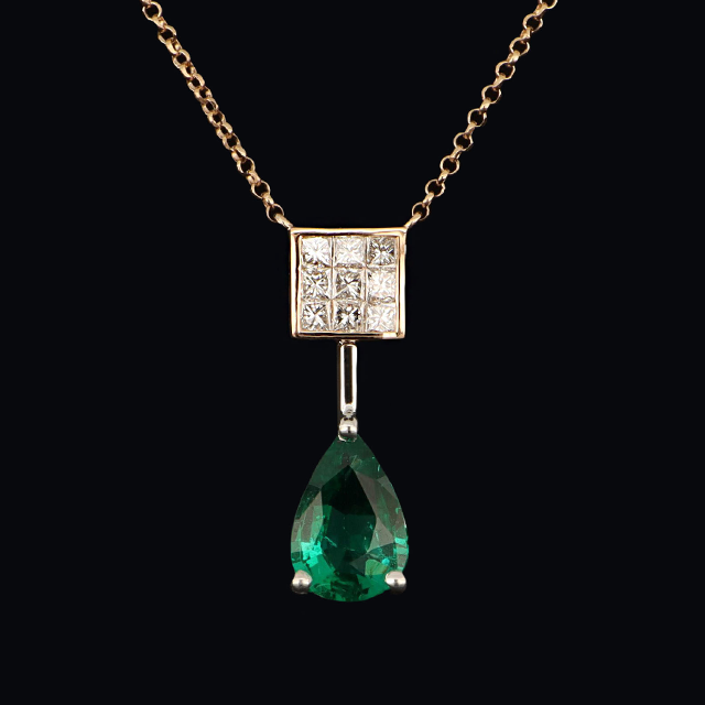 Or rose et émeraude : Les pierres précieuses vertes : le vert à l’honneur à l’occasion de la Saint-Patrick.