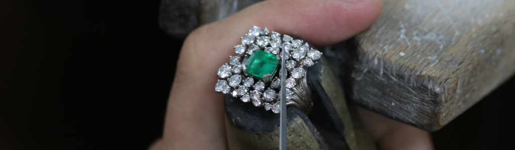 La fabrication sur mesure : Les pierres précieuses vertes : le vert à l’honneur à l’occasion de la Saint-Patrick.