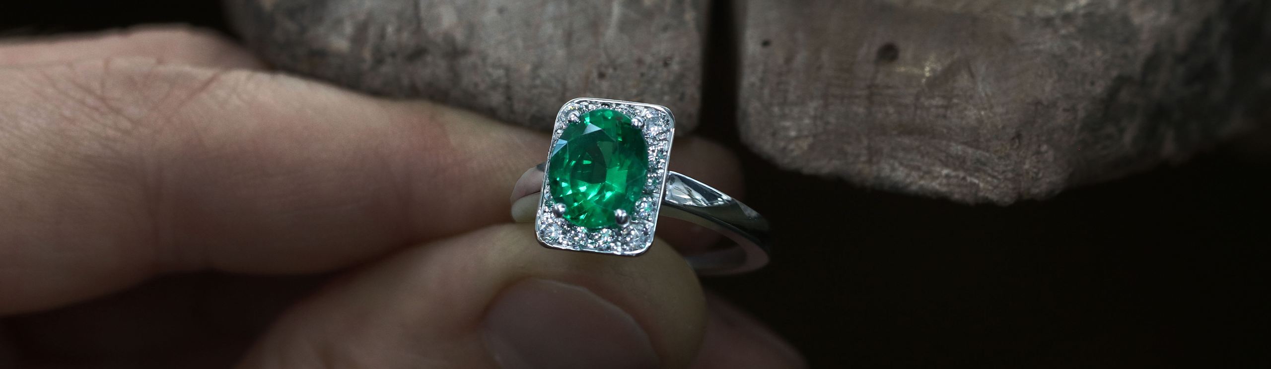 Les pierres précieuses vertes : le vert à l’honneur à l’occasion de la Saint-Patrick.