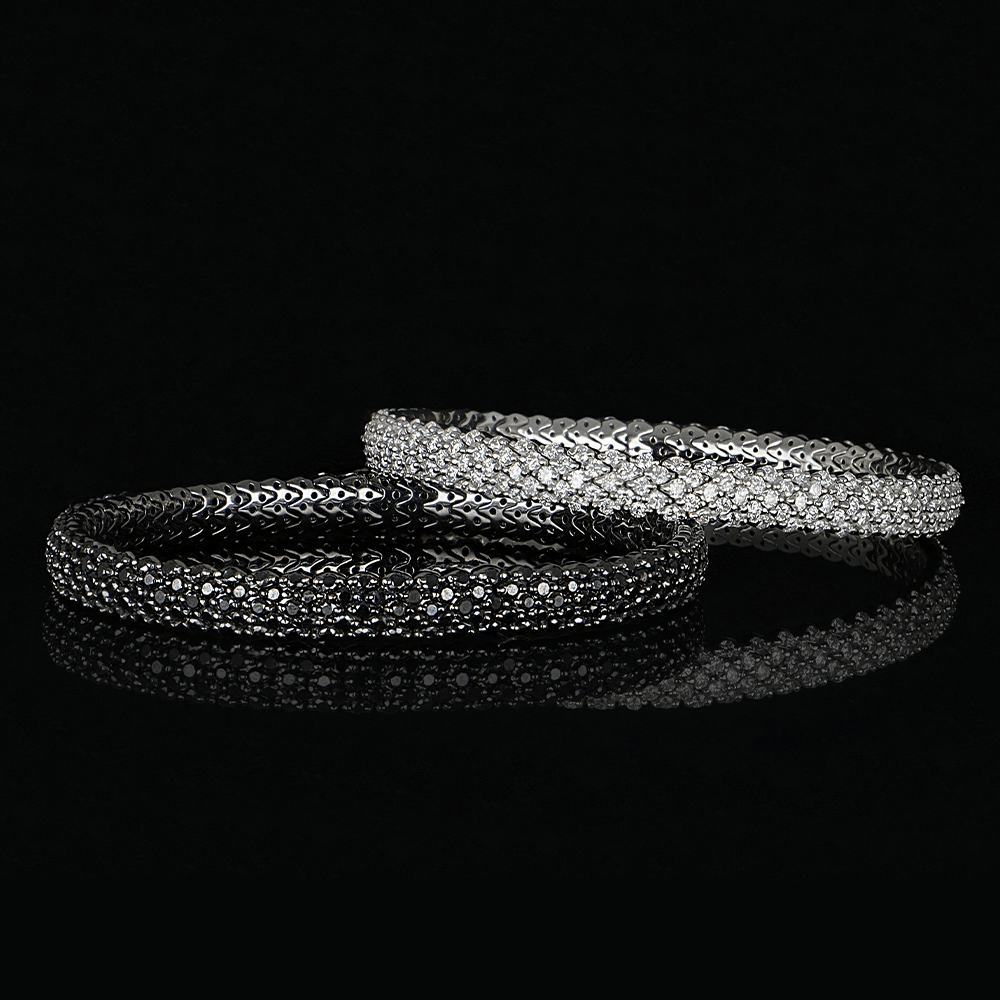 Bracelets serties de diamants blancs et noirs