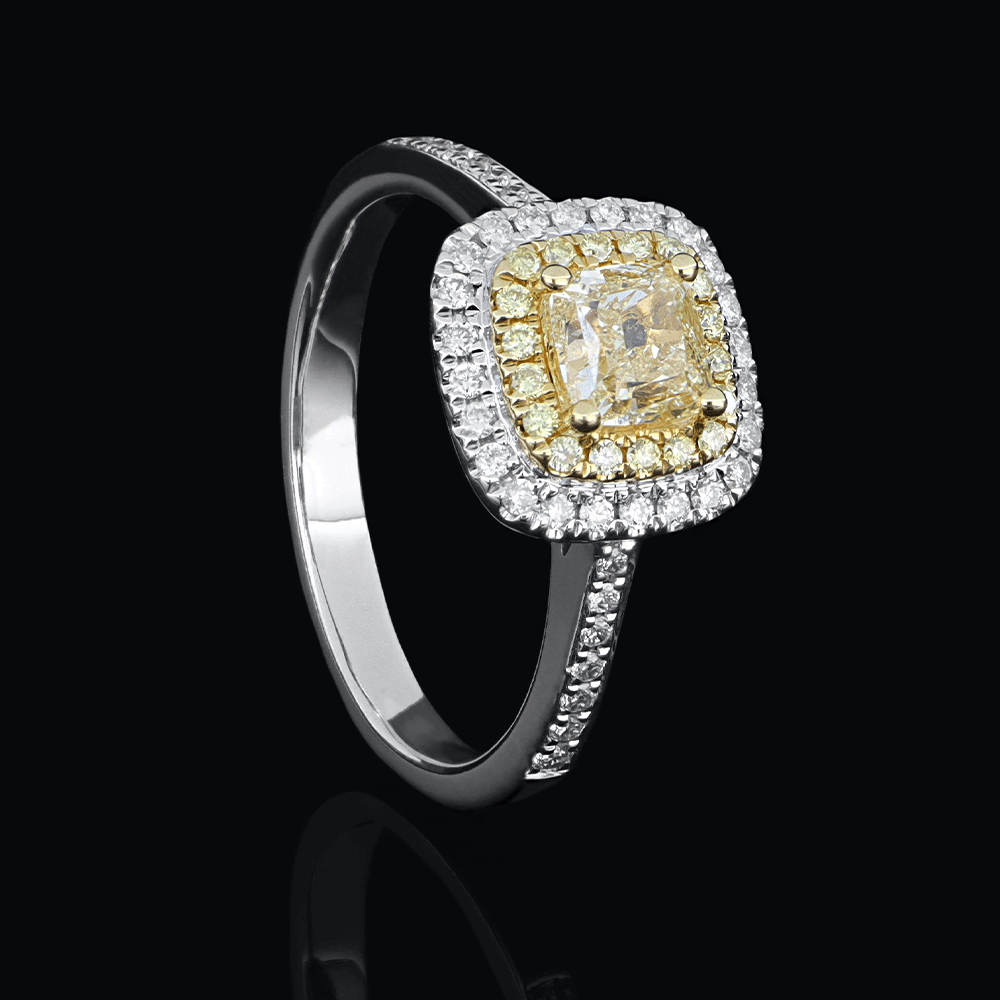 Bague en or blanc, diamants blancs et diamants jaunes