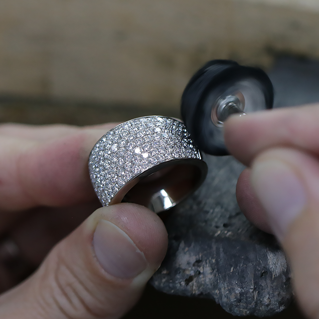 La joaillerie fait main - les bijoux artisanaux